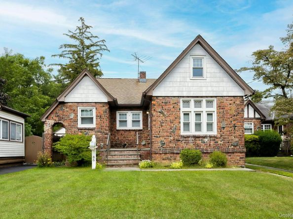 86 N Bayview Avenue, Freeport NY 11520
