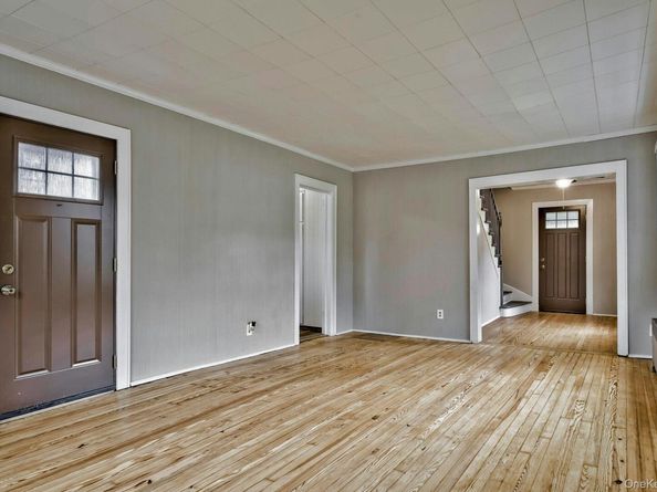 86 N Bayview Avenue, Freeport NY 11520