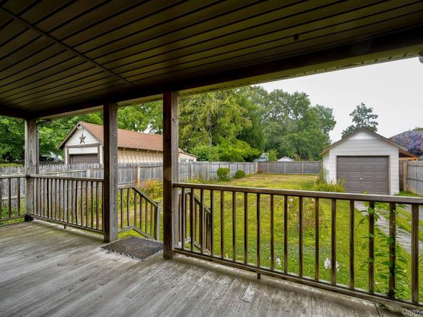 86 N Bayview Avenue, Freeport NY 11520