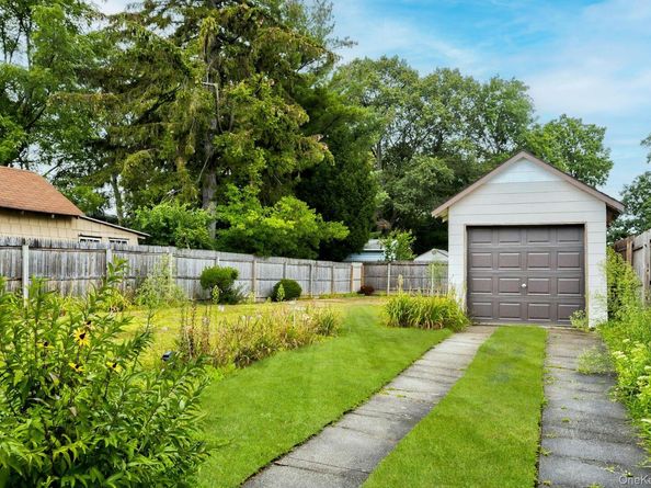 86 N Bayview Avenue, Freeport NY 11520