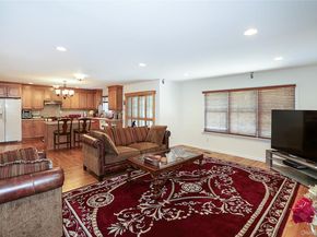 27 Dale Drive, Farmingdale NY 11735