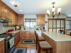 27 Dale Drive, Farmingdale NY 11735