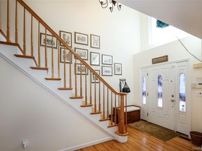 27 Dale Drive, Farmingdale NY 11735