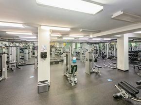 17-85 215th Street 5B, Bayside NY 11360