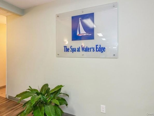 17-85 215th Street 5B, Bayside NY 11360