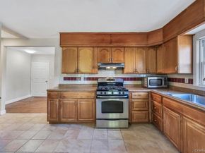 5 wolf hill road, Huntington Station NY 11746