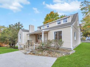 5 wolf hill road, Huntington Station NY 11746