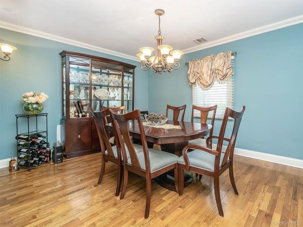 114 Dorset Avenue, Albertson NY 11507