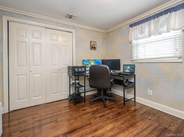 114 Dorset Avenue, Albertson NY 11507