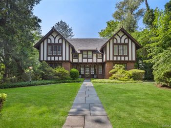 3 Walworth Avenue