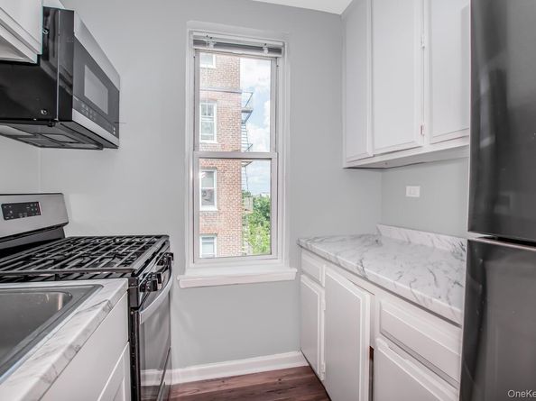 205 East 238th Street 4C, Bronx NY 10470