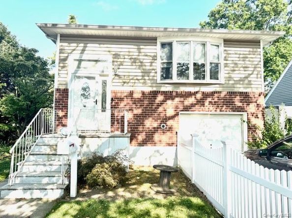 2743 Milburn Avenue, Baldwin NY 11510