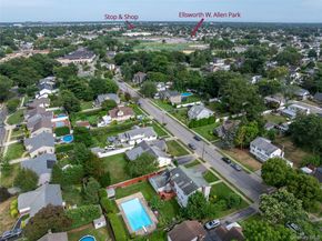 27 Beverly Road, Farmingdale NY 11735
