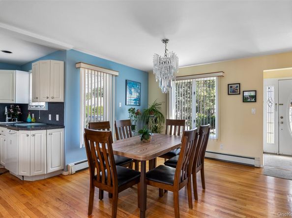 27 Beverly Road, Farmingdale NY 11735