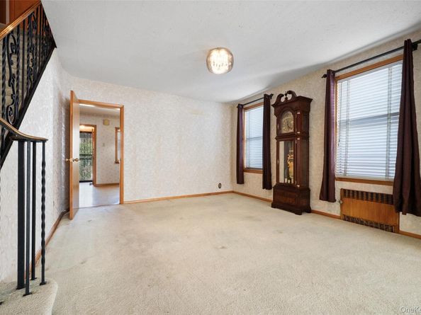 7214 72 Place, Flushing NY 11385