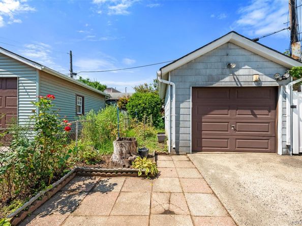 7214 72 Place, Flushing NY 11385