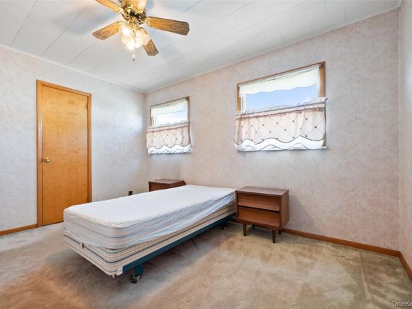 7214 72 Place, Flushing NY 11385
