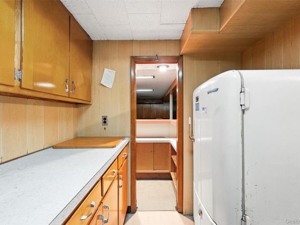 7214 72 Place, Flushing NY 11385