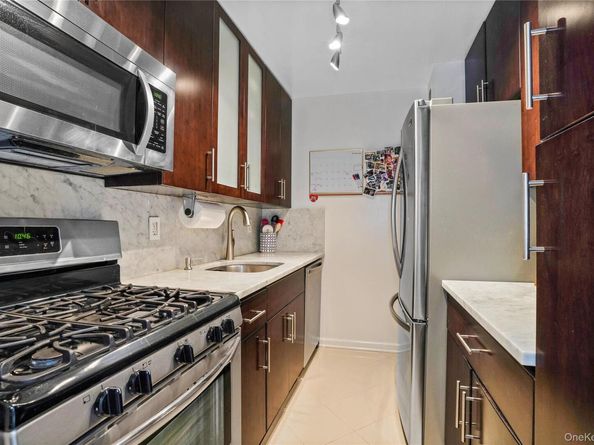 151-25 88th Street 2M, Howard Beach NY 11414