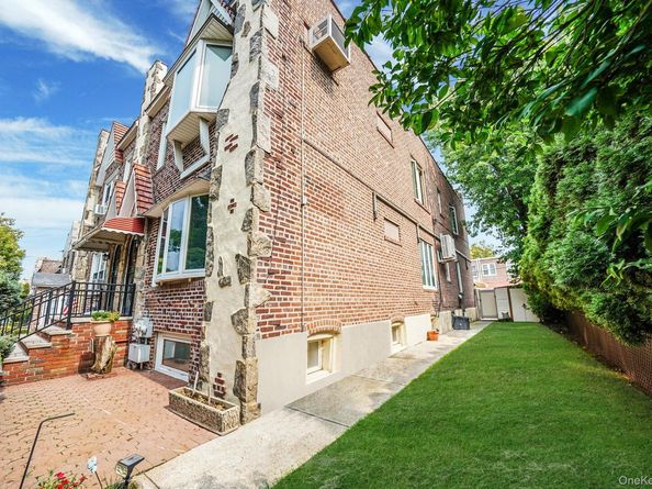 64-39 83rd Street, Middle Village NY 11379