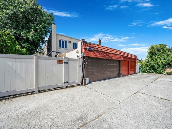 64-39 83rd Street, Middle Village NY 11379