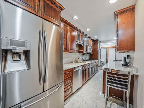 64-39 83rd Street, Middle Village NY 11379
