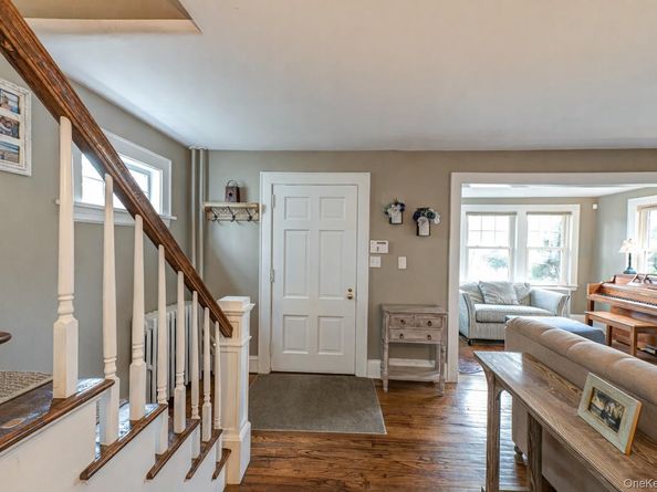 75 Bar Beach Road, Port Washington NY 11050