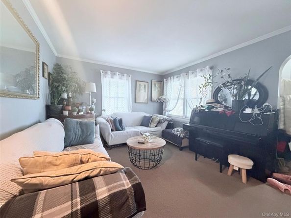 272 Jefferson Avenue, Franklin Square NY 11010