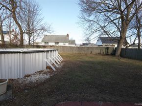 528 14th Street, West Babylon NY 11704