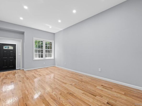 21739 114th Road, Cambria Heights NY 11411