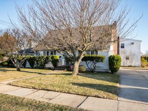 1 Salem, Hicksville NY 11801