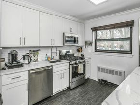 219-35 75th Avenue 299B2, Oakland Gardens NY 11364