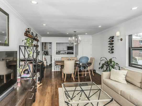 219-35 75th Avenue 299B2, Oakland Gardens NY 11364