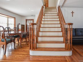 25 Westbury Avenue, Plainview NY 11803