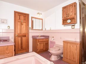 25 Westbury Avenue, Plainview NY 11803