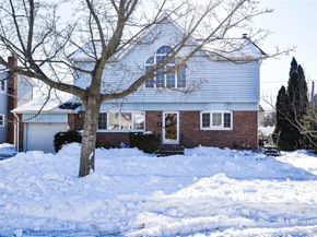 25 Westbury Avenue, Plainview NY 11803
