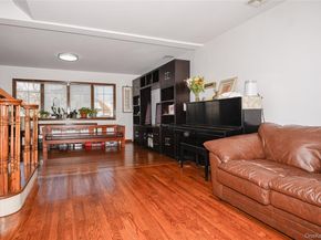 25 Westbury Avenue, Plainview NY 11803