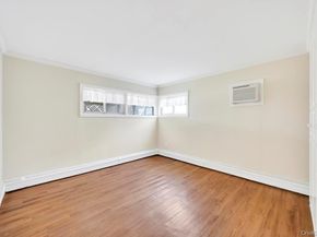 10 Grape Lane, Hicksville NY 11801