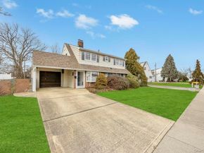 10 Grape Lane, Hicksville NY 11801