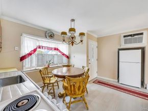 10 Grape Lane, Hicksville NY 11801