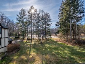 4 Foxwood Drive 5, Pleasantville NY 10570