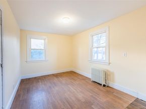 104 Grandview Avenue, Great Neck NY 11020