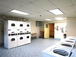 40 Daley Place 227, Lynbrook NY 11563