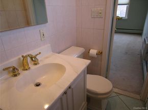 40 Daley Place 227, Lynbrook NY 11563