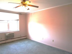40 Daley Place 227, Lynbrook NY 11563