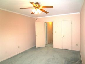 40 Daley Place 227, Lynbrook NY 11563