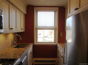 40 Daley Place 227, Lynbrook NY 11563