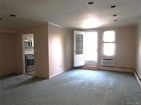 40 Daley Place 227, Lynbrook NY 11563