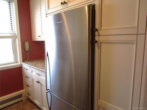 40 Daley Place 227, Lynbrook NY 11563