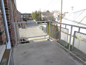 40 Daley Place 227, Lynbrook NY 11563